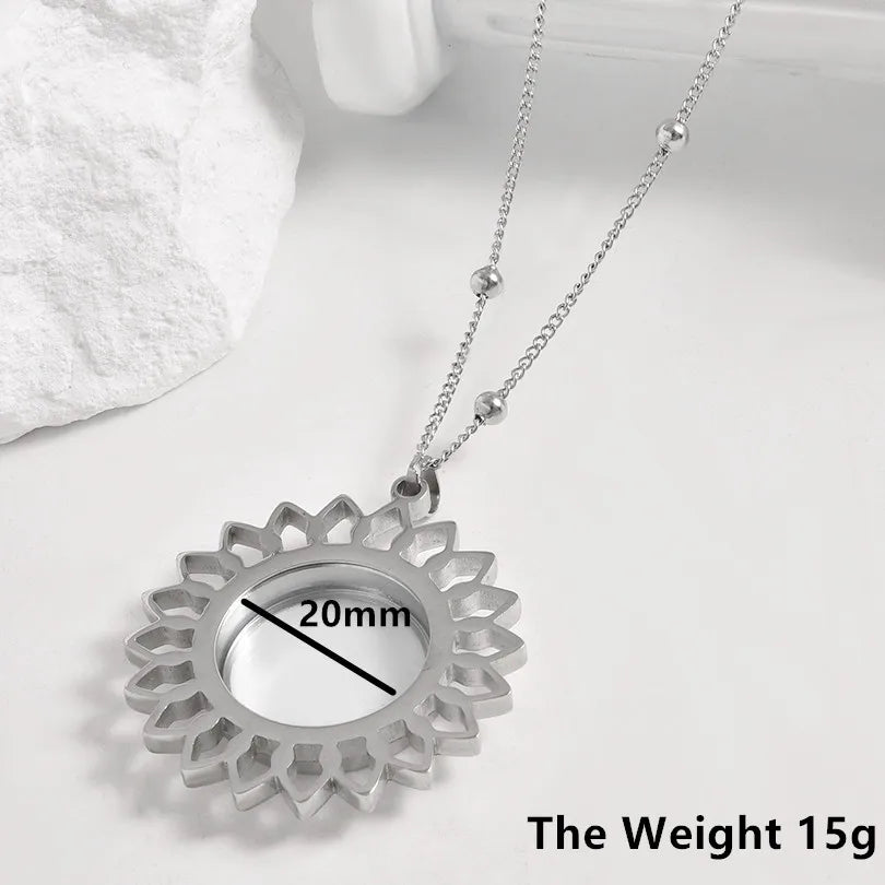 1Pc Gothic Moon Cross Round Memory Relicario Pendant Necklaces Jewelry Animal Glass Floating Cremation Ashes Locket Men Collares